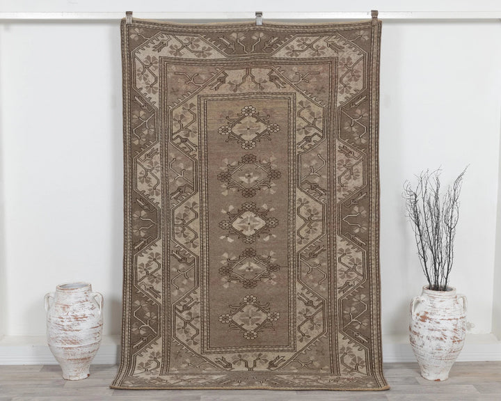 Beige Turkish Oushak Rug 5' 1" x 7' 9" Hand-Knotted | No. VR97075