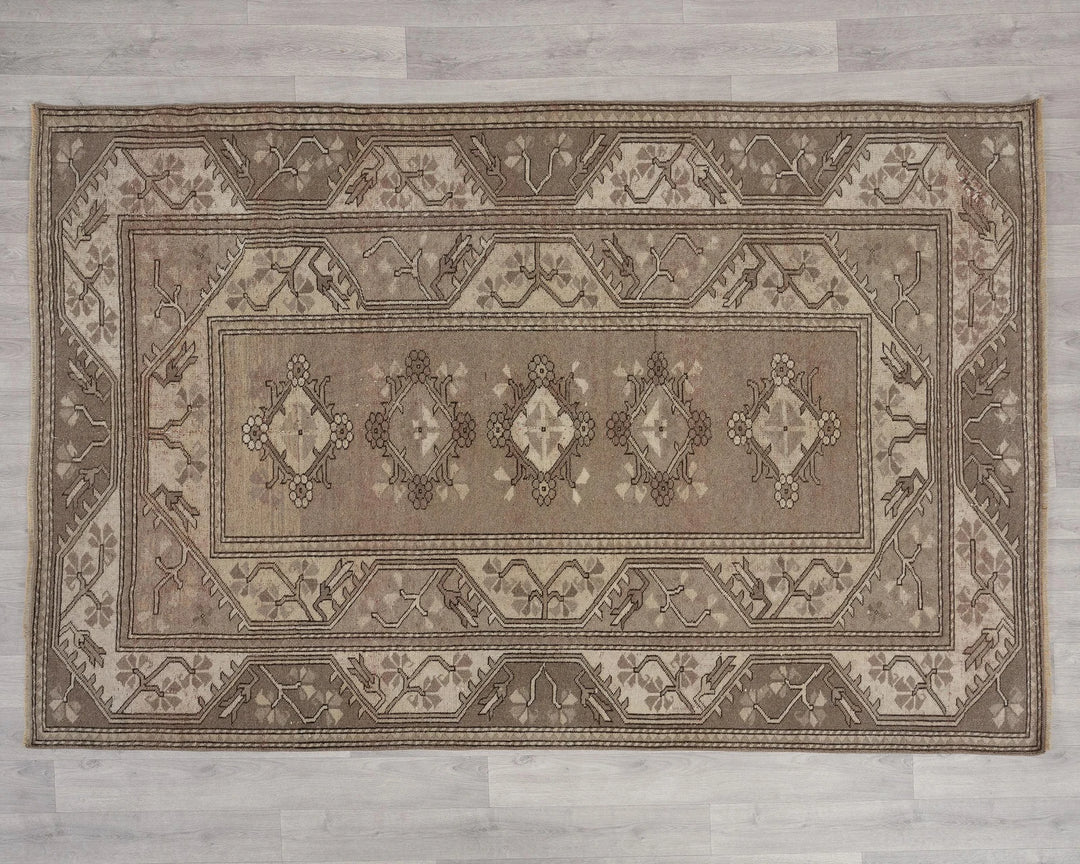 Beige Turkish Oushak Rug 5' 1" x 7' 9" Hand-Knotted | No. VR97075