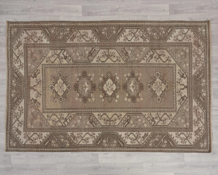 Beige Turkish Oushak Rug 5' 1" x 7' 9" Hand-Knotted | No. VR97075
