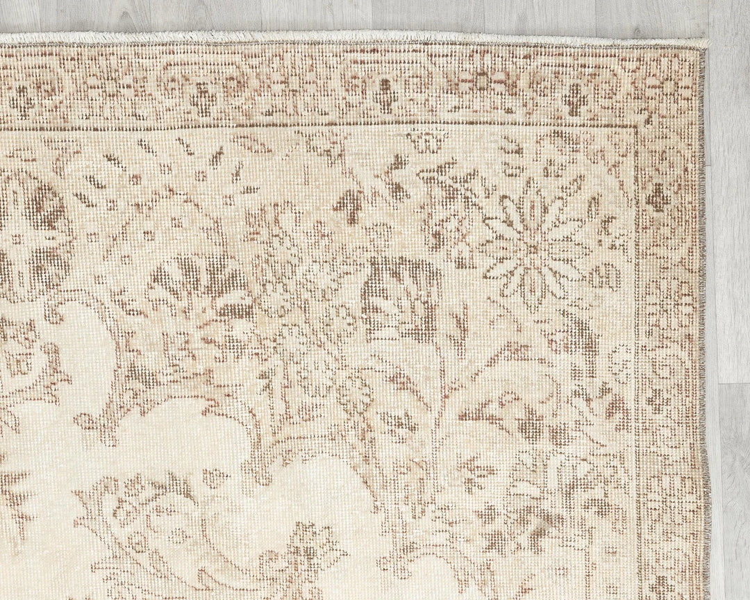 Beige Turkish Oushak Rug 6'8" x 10'7" Hand-Knotted | No. VR97161