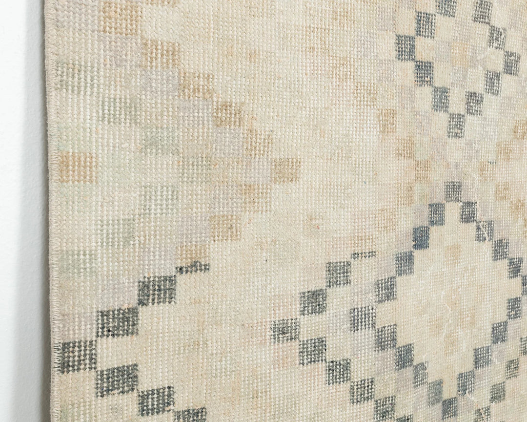 Beige Turkish Oushak Rug 2'8" x 5'8" Hand-Knotted | No. VR97293