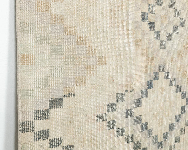 Beige Turkish Oushak Rug 2'8" x 5'8" Hand-Knotted | No. VR97293