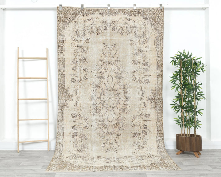 Beige Turkish Oushak Rug 5' 2" x 9' 1" Hand-Knotted | No. VR97323
