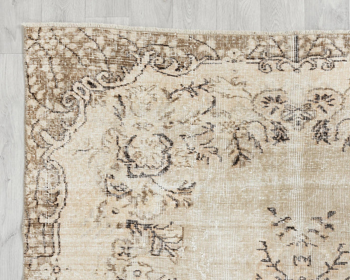 Beige Turkish Oushak Rug 5' 2" x 9' 1" Hand-Knotted | No. VR97323