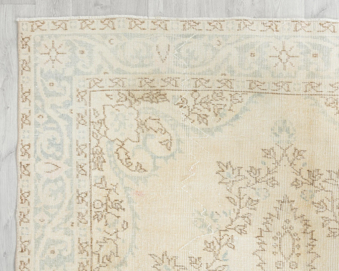 Beige Turkish Oushak Rug 5' 8" x 9' 10" Hand-Knotted border