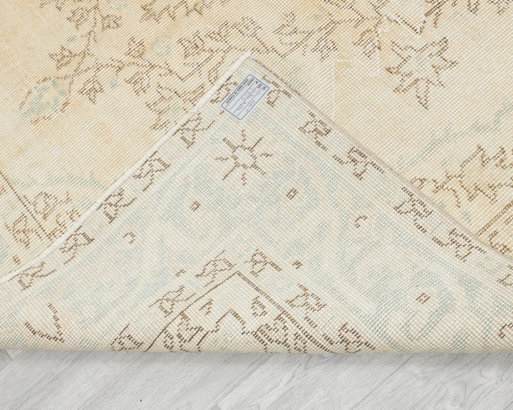 Beige Turkish Oushak Rug 5' 8" x 9' 10" Hand-Knotted texture
