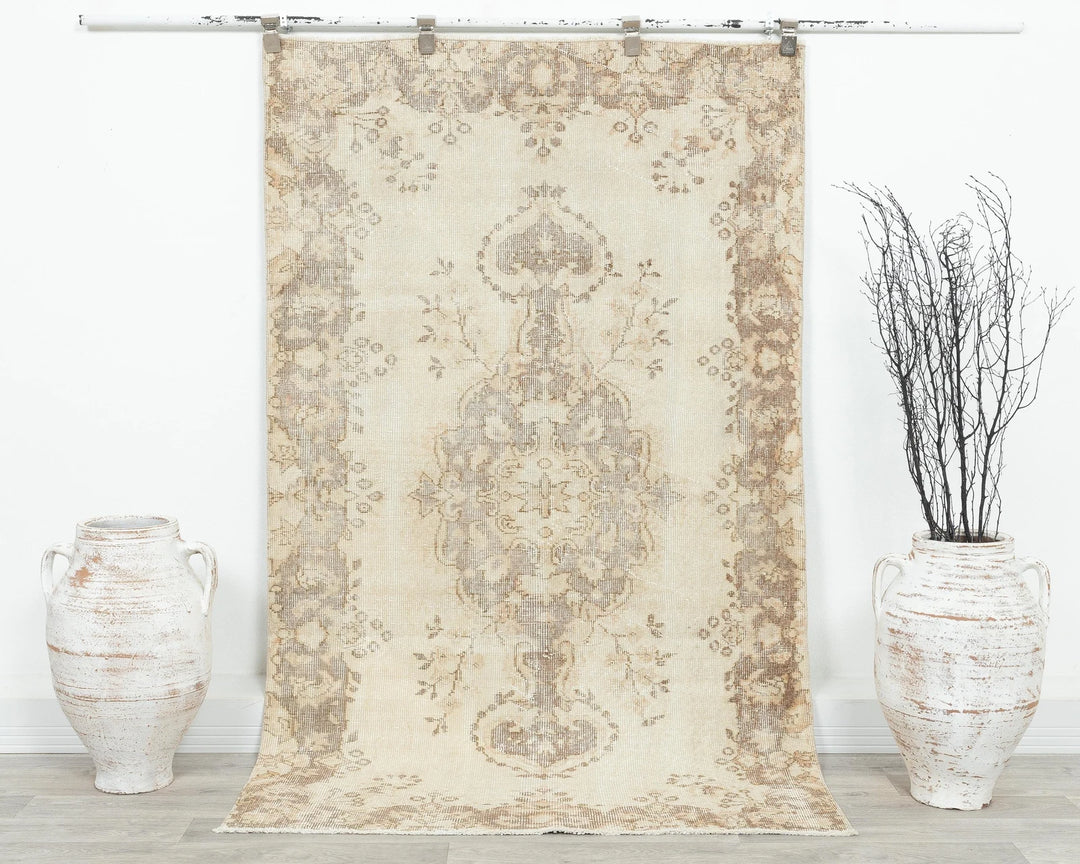 Beige Turkish Oushak Rug 3' 10" x 6' 5" Hand-Knotted | No. VR97723