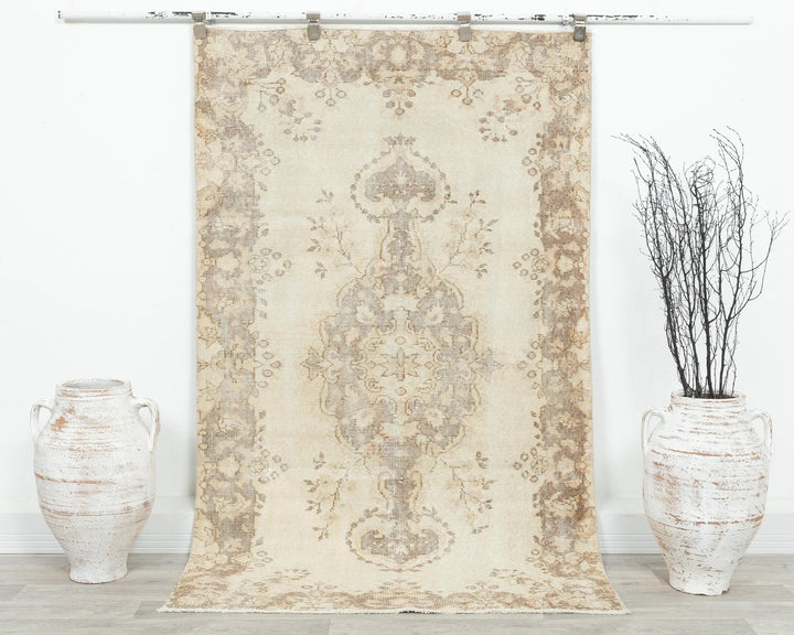 Beige Turkish Oushak Rug 3' 10" x 6' 5" Hand-Knotted | No. VR97723