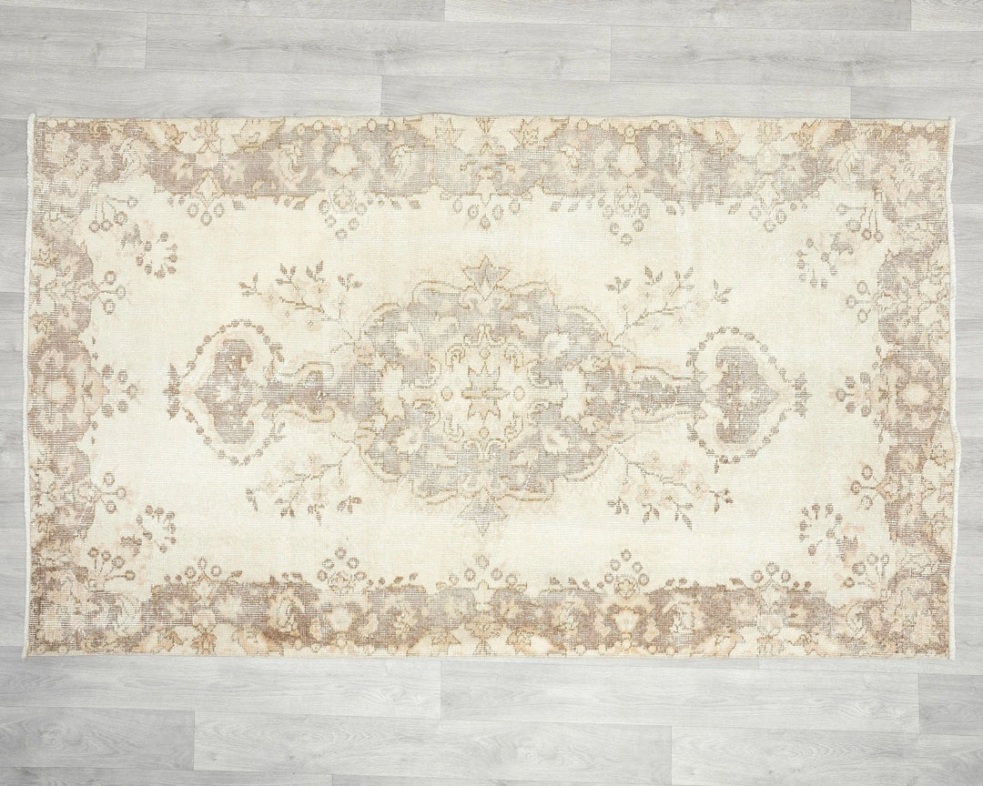 Beige Turkish Oushak Rug 3' 10" x 6' 5" Hand-Knotted | No. VR97723