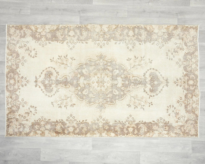 Beige Turkish Oushak Rug 3' 10" x 6' 5" Hand-Knotted | No. VR97723