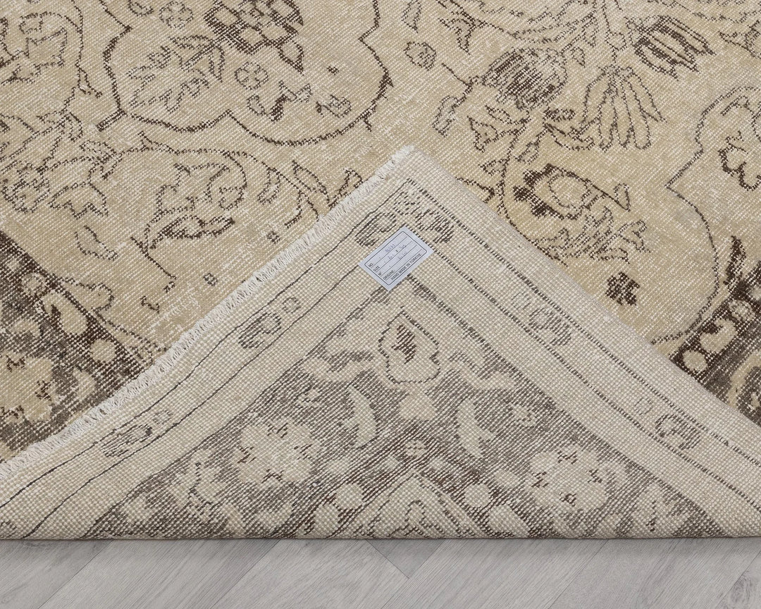Beige Turkish Oushak Rug 6'7" x 10'4" Hand-Knotted texture