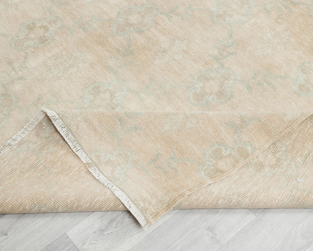 Beige Runner Rug 4' 11" x 10' 6" | No. VR98125