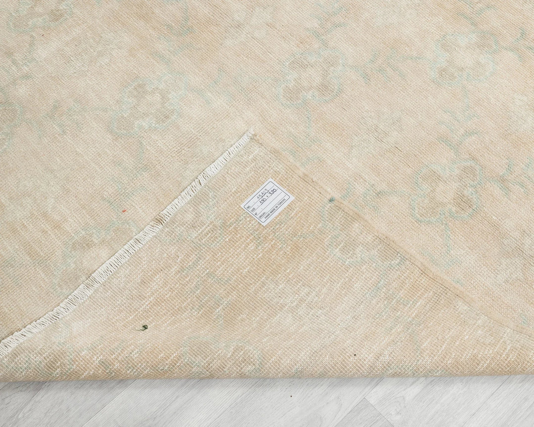 Beige Runner Rug 4' 11" x 10' 6" | No. VR98125