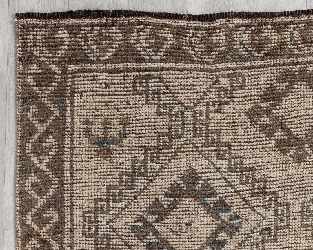 Multicolor Turkish Oushak Rug 3'11" x 9'5" Hand-Knotted | No. VR98194