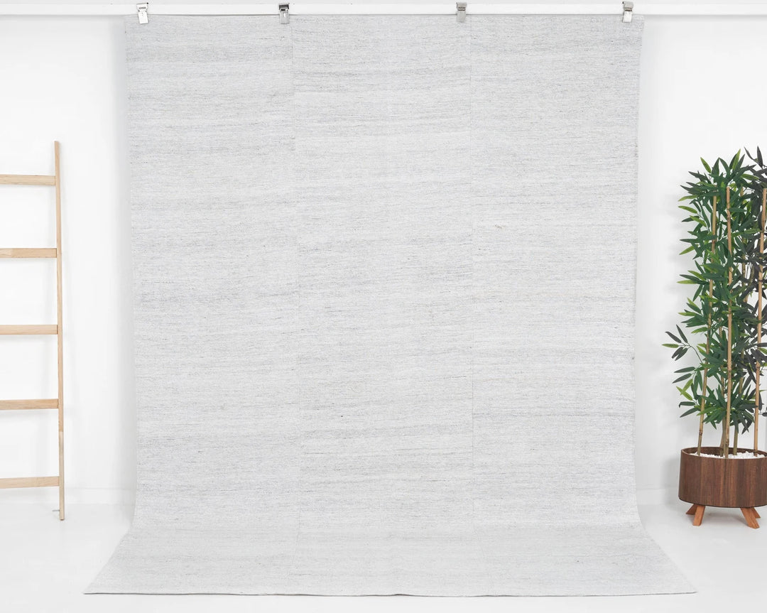 White Kilim Rug 6' 7" x 8' 10" | No. VR98371