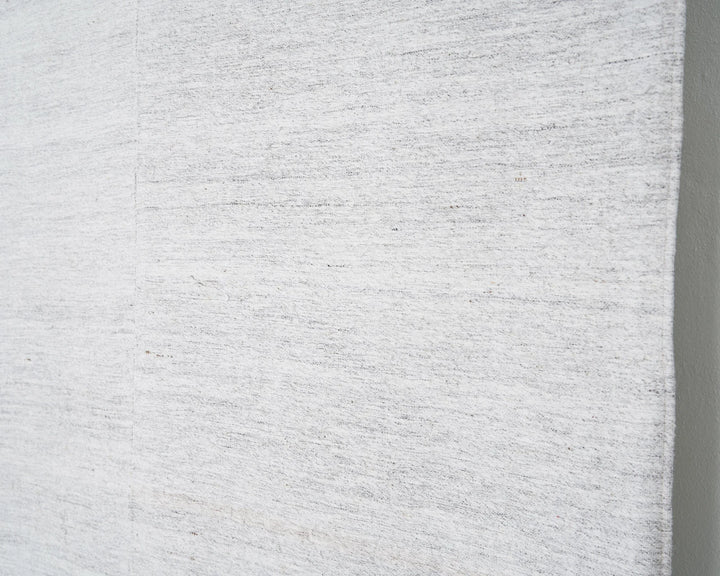 White Kilim Rug 6' 7" x 8' 10" | No. VR98371