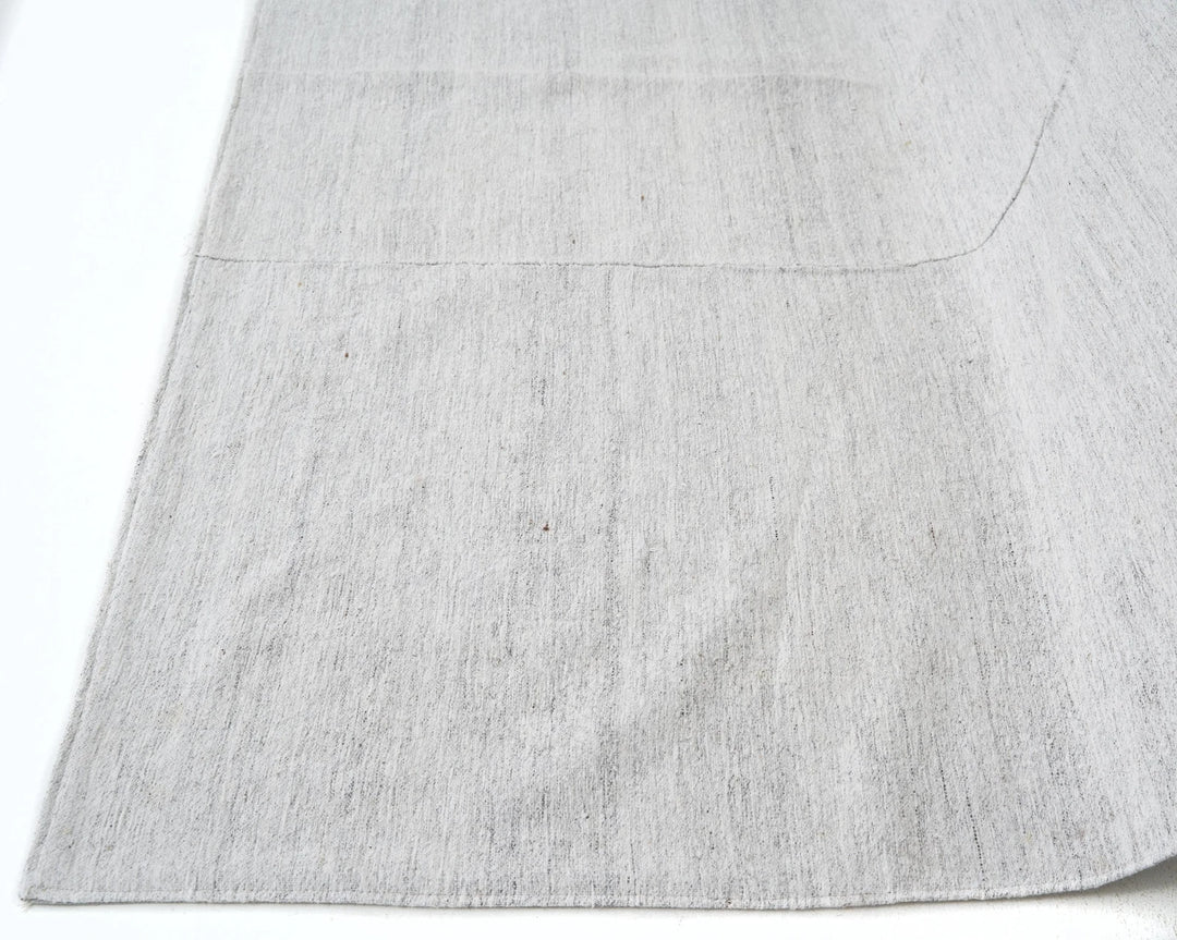 White Kilim Rug 6' 7" x 8' 10" | No. VR98371