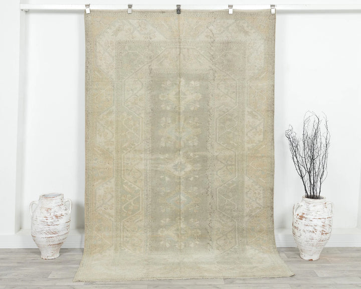 Beige Turkish Oushak Rug 5'5" x 9'6" Hand-Knotted | No. VR98399