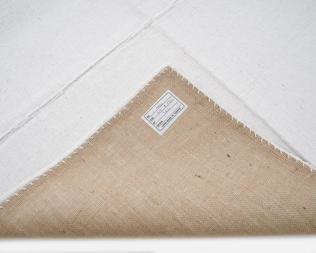 White Kilim Rug 5' 7" x 7' | No. VR99033
