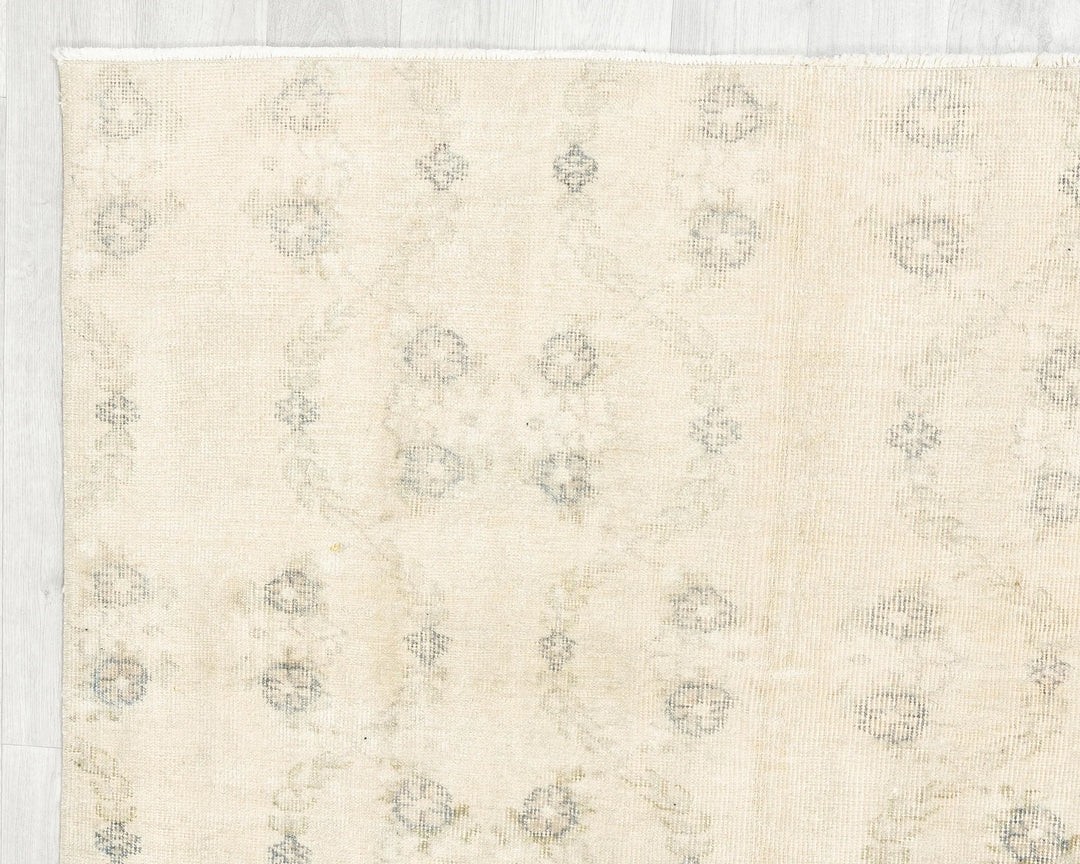 Multicolor Turkish Vintage Rug 8' x 4' 9" Hand-Knotted | No. VR99147