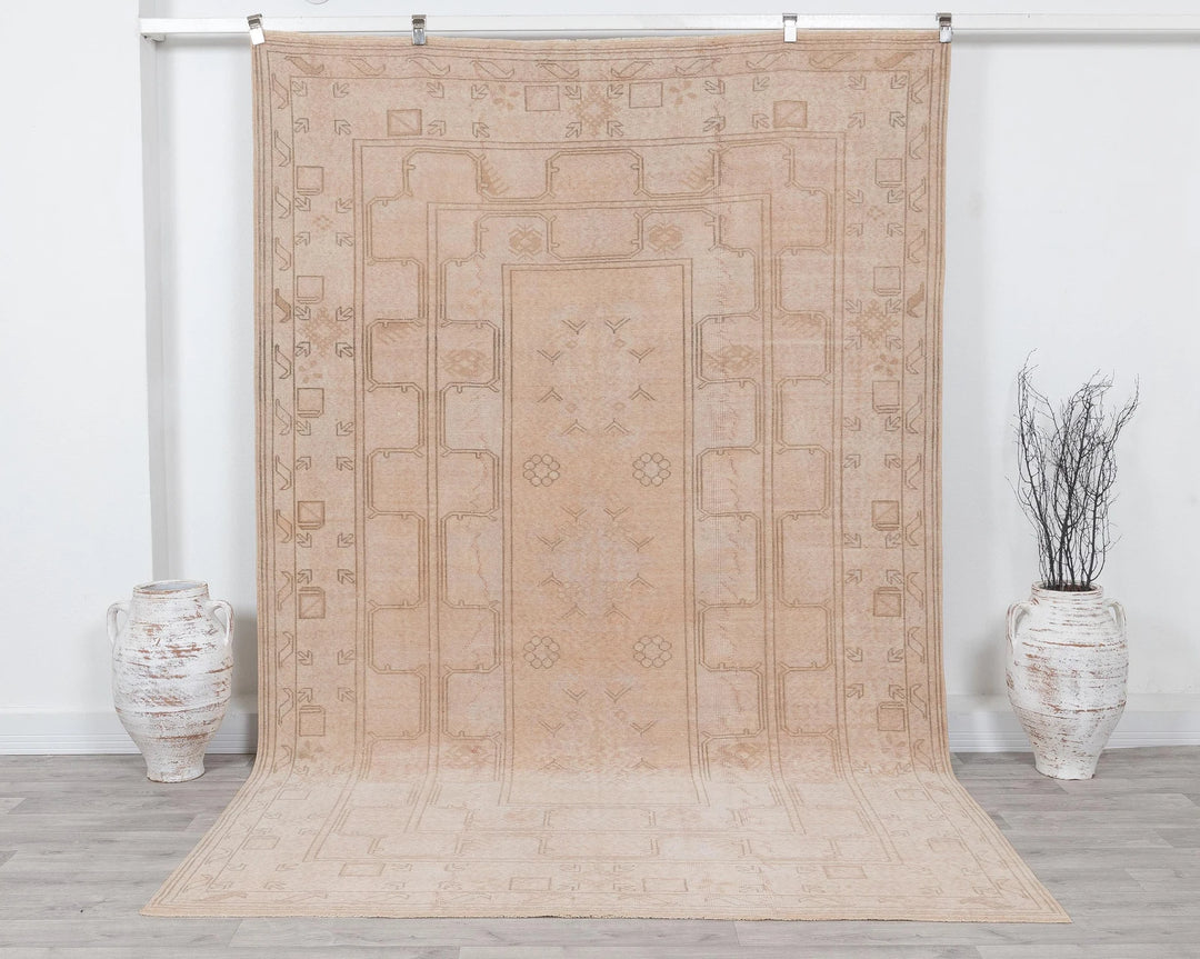 White Turkish Oushak Rug 6' 4" x 9' 7" Hand-Knotted | No. VR99329