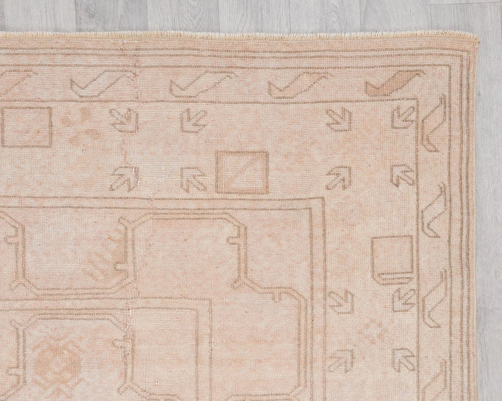 White Turkish Oushak Rug 6' 4" x 9' 7" Hand-Knotted | No. VR99329
