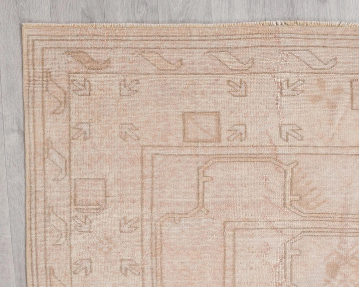 White Turkish Oushak Rug 6' 4" x 9' 7" Hand-Knotted | No. VR99329