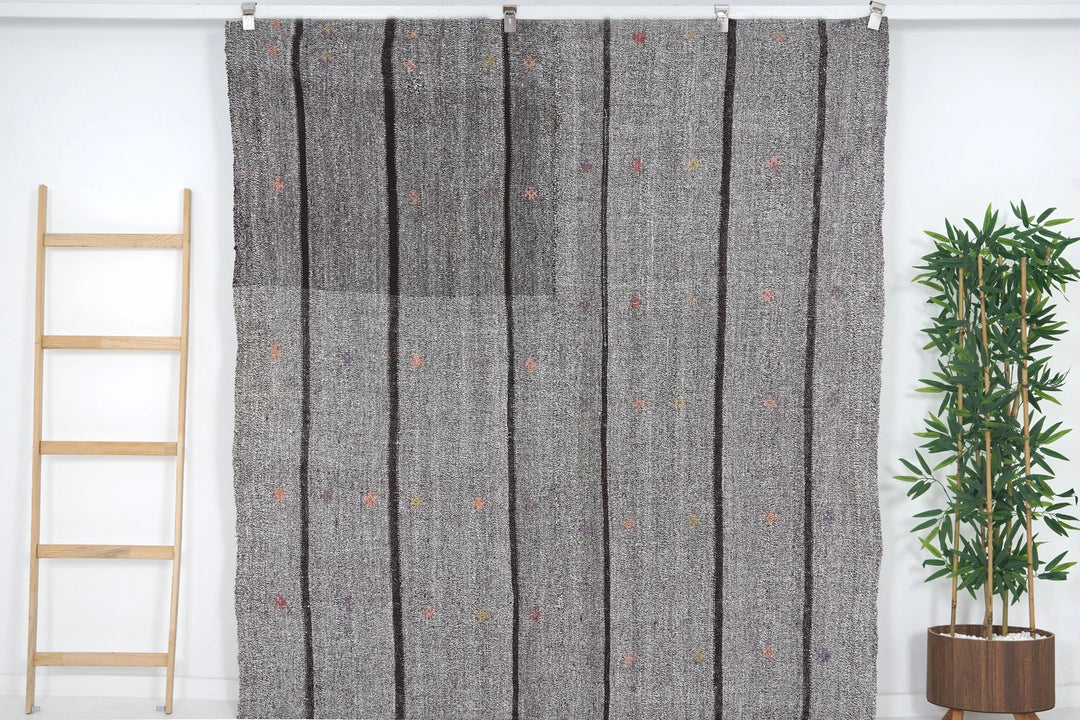 Gray Kilim Rug 6' x 6' 7" | No. VR99547