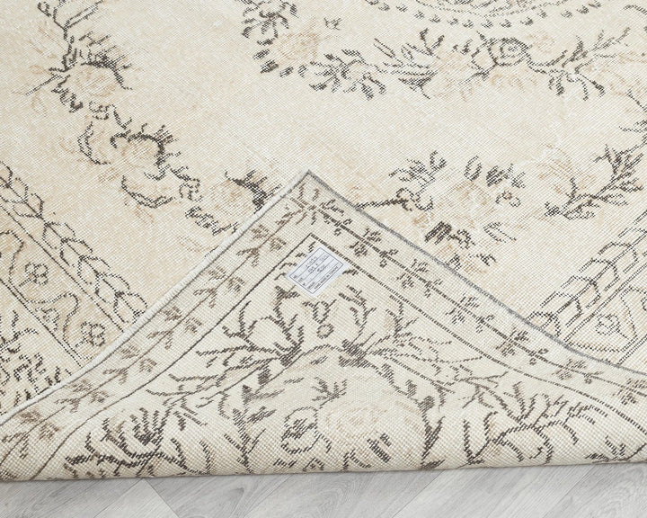Beige Turkish Oushak Rug 6' 4" x 10' 2" Hand-Knotted texture