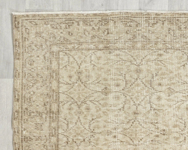 Beige Turkish Oushak Rug 0'4" x 6'9" Hand-Knotted | No. VR99982