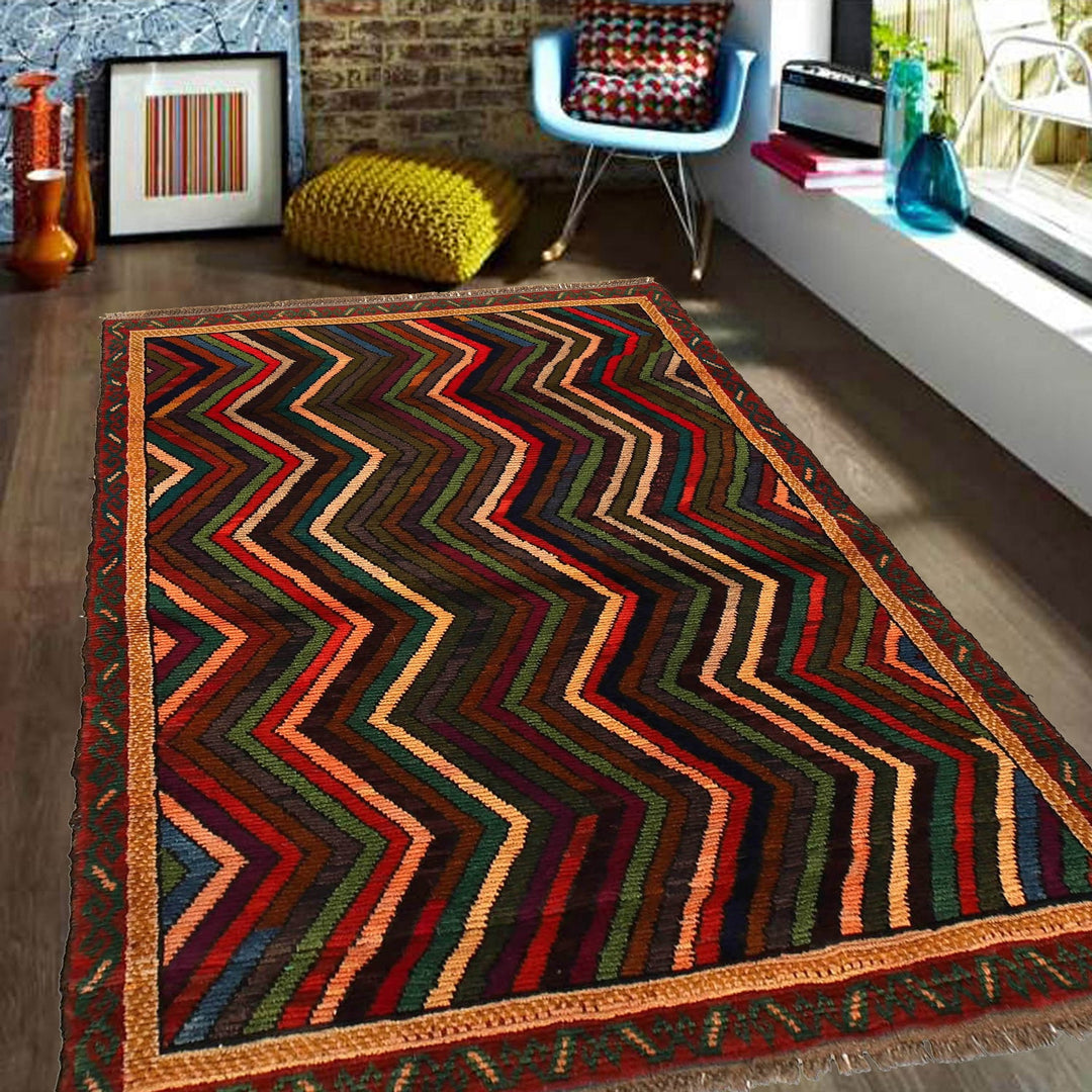 Handmade Balochi Rug 4' 0" x 5' 8" - No. AL76525