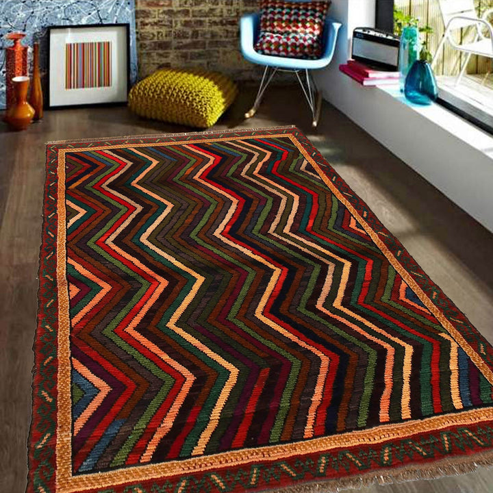 Handmade Balochi Rug 4' 0" x 5' 8" - No. AL76525