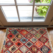 Handmade Floor Mat 1' 5" x 2' 0" - No. AL12516