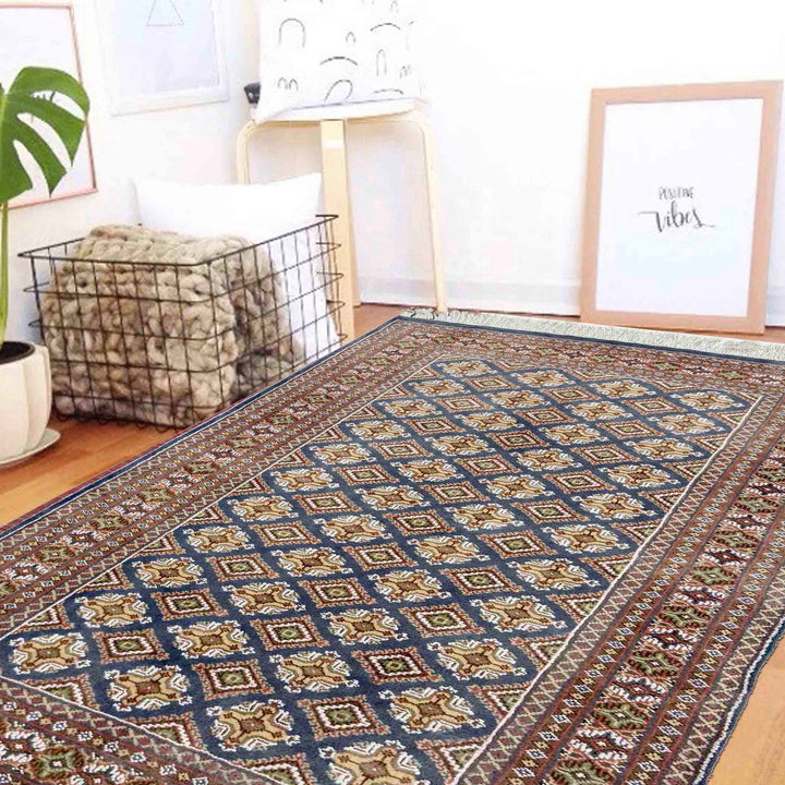 Pakistani Jaldar Rug 4' 0" x 5' 10" Hand-Knotted reverse