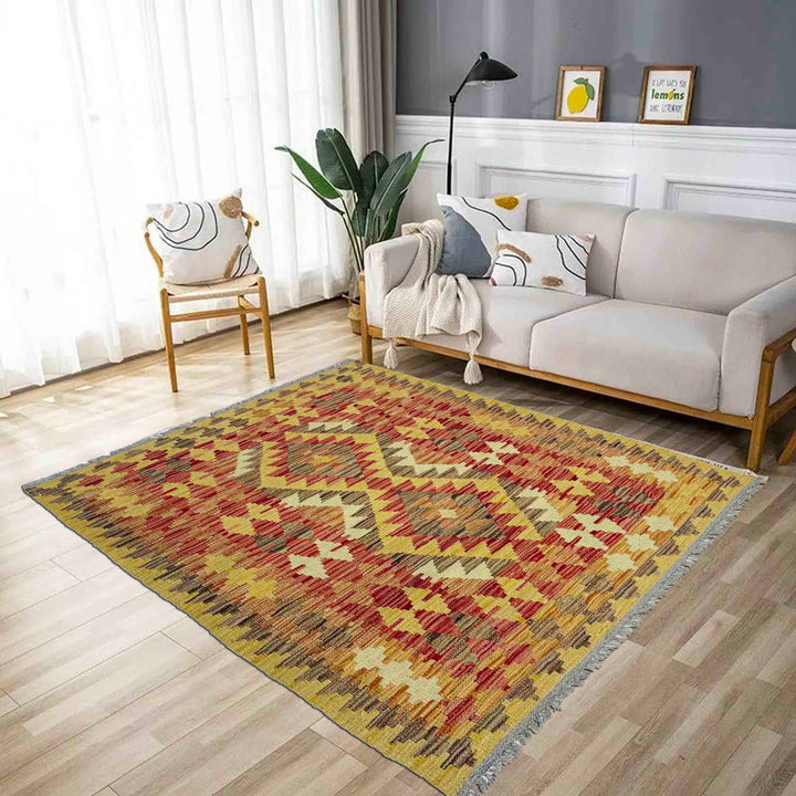 Hand Woven Wool Kelim 3' 7" x 4' 5" - No. AL116946