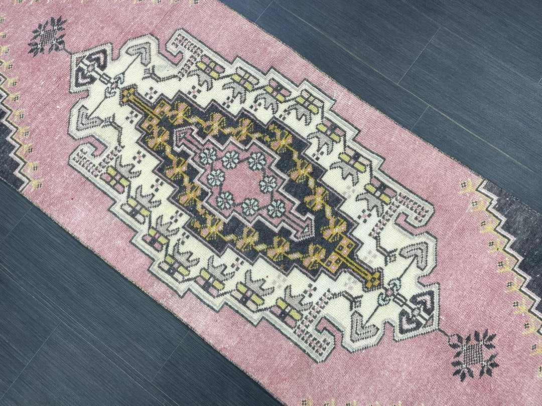 Turkish Runner Rug 2' 4" x 8' Hand-Knotted | No. WR10386