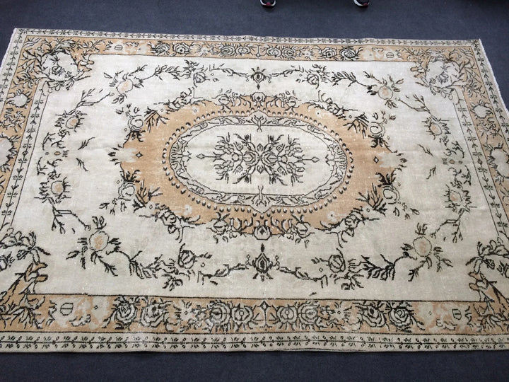 Beige Turkish Runner Rug 6' 5" x 9' 10" Hand-Knotted | No. WR10633