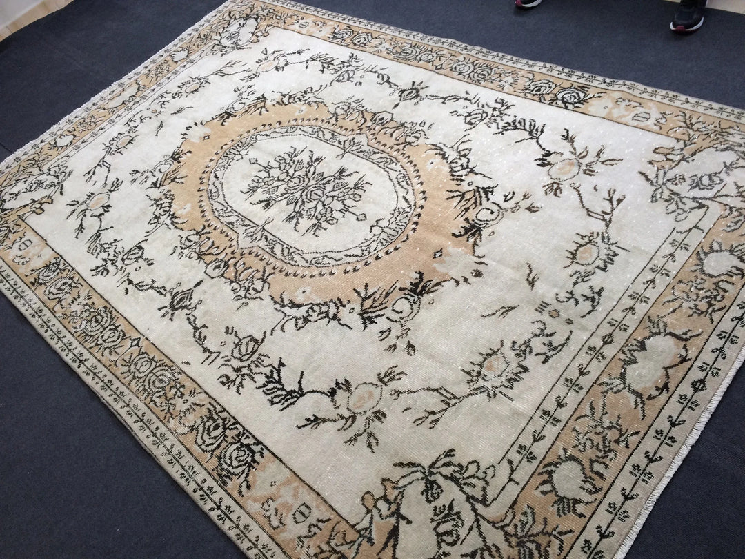 Beige Turkish Runner Rug 6' 5" x 9' 10" Hand-Knotted | No. WR10633