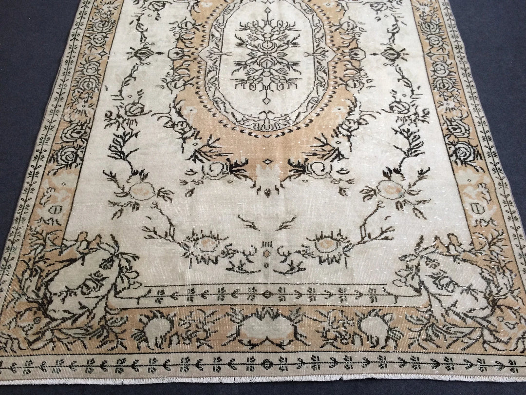 Beige Turkish Runner Rug 6' 5" x 9' 10" Hand-Knotted | No. WR10633