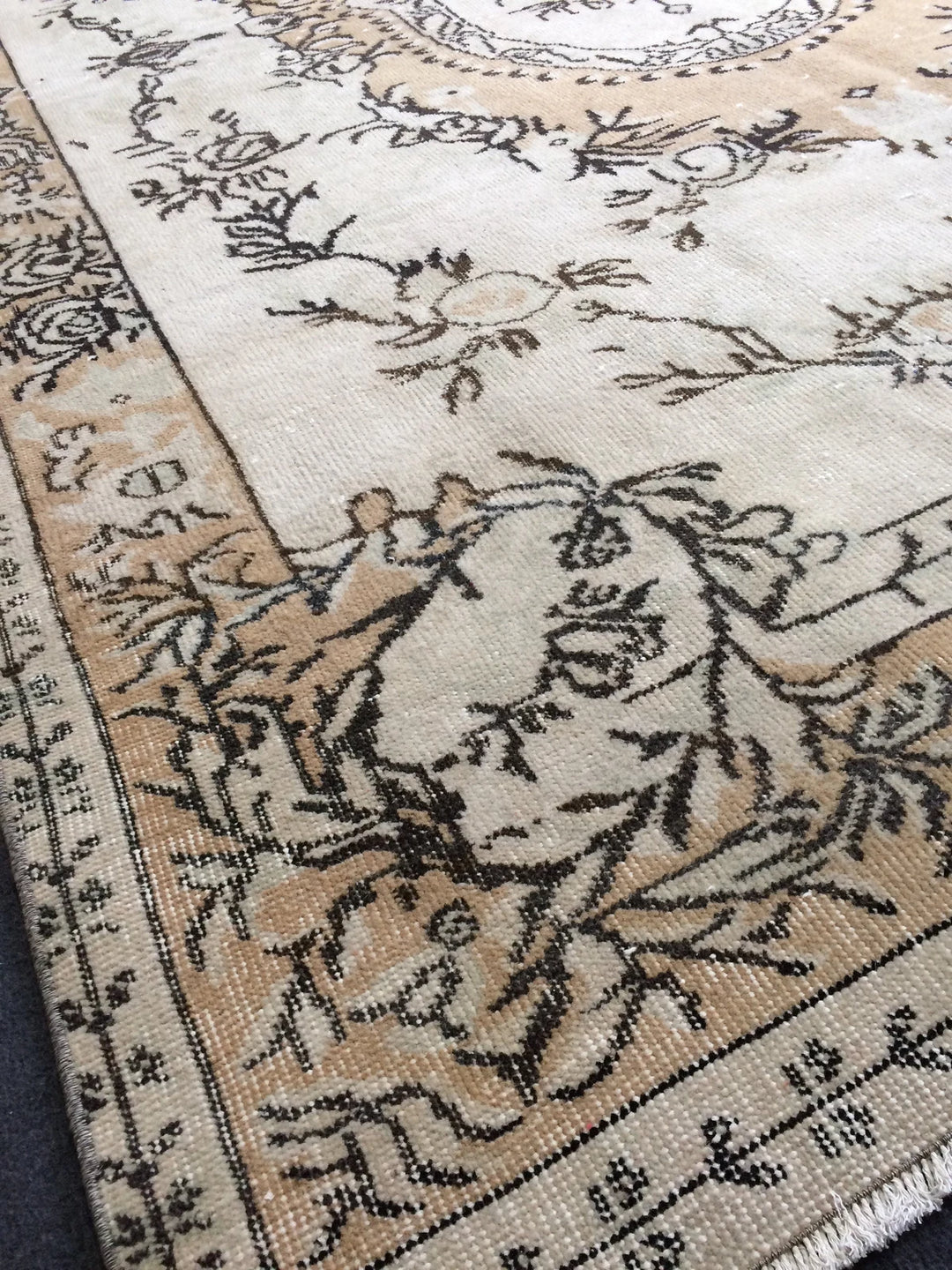Beige Turkish Runner Rug 6' 5" x 9' 10" Hand-Knotted | No. WR10633