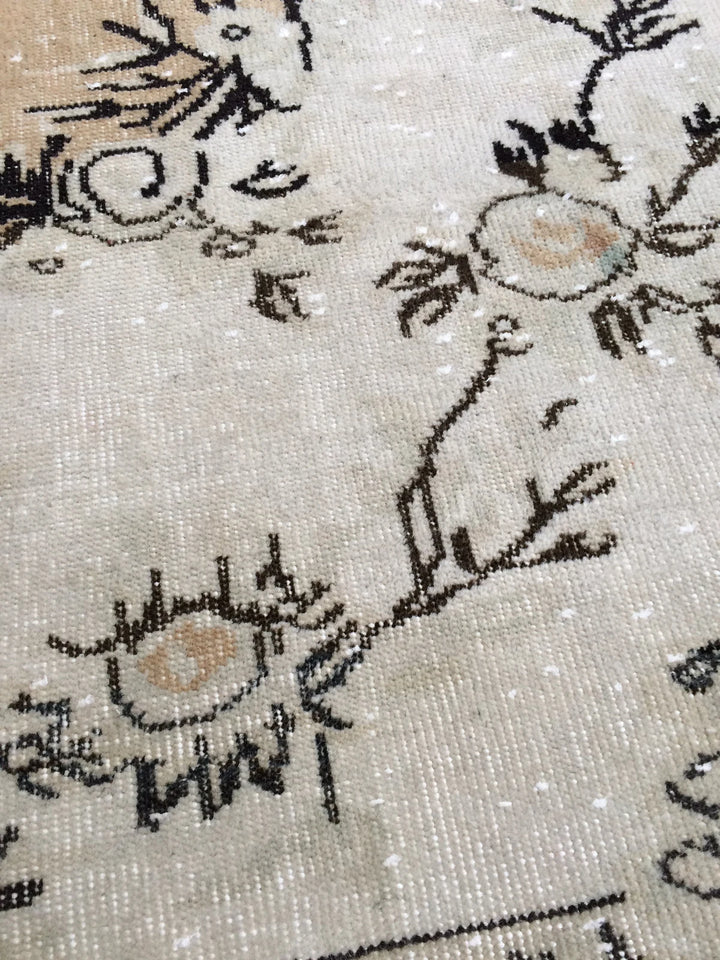 Beige Turkish Runner Rug 6' 5" x 9' 10" Hand-Knotted | No. WR10633