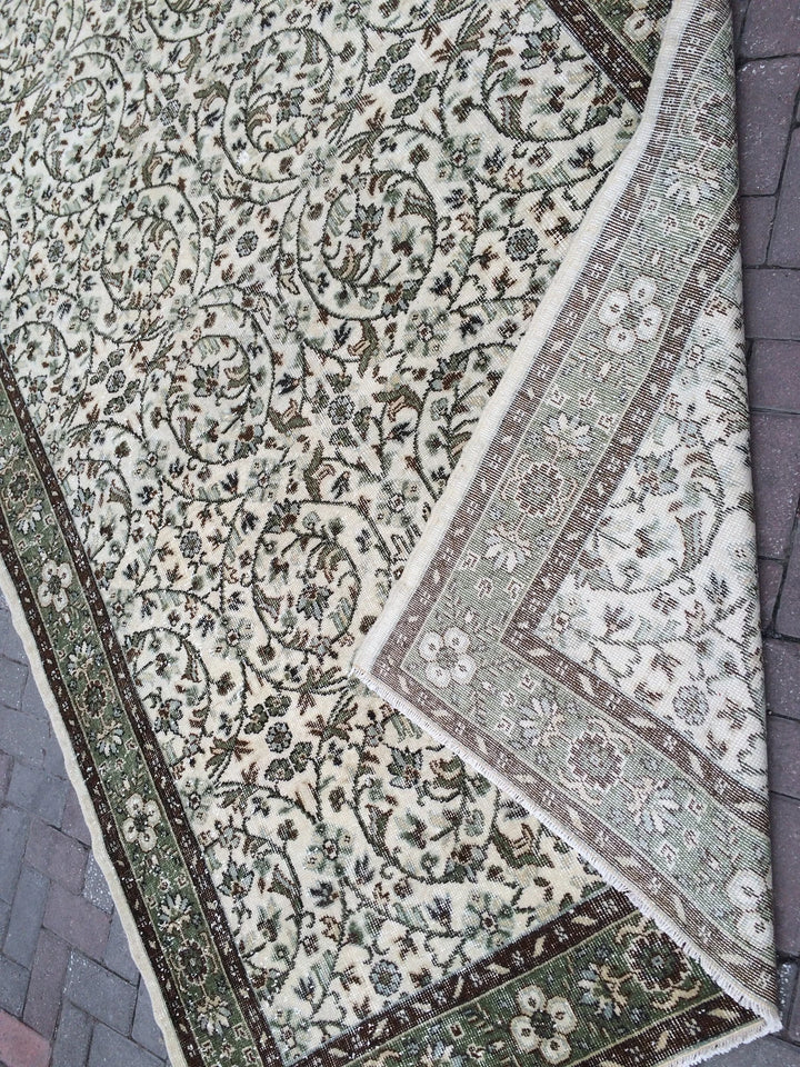 Green Turkish Runner Rug 6' x 10' Hand-Knotted | No. WR12098