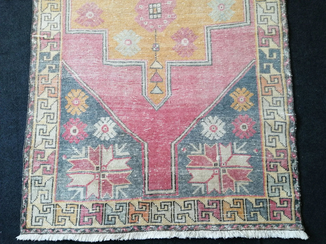 Beige Turkish Runner Rug 4' x 8' Hand-Knotted | No. WR12482