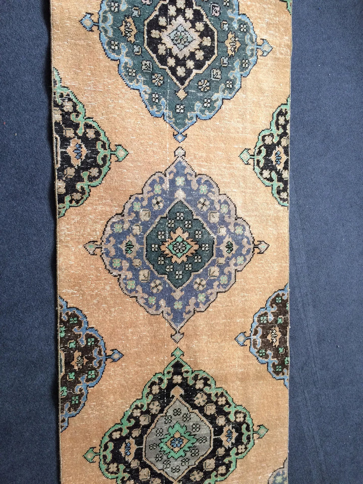 Runner Runner Rug 2' 10" x 13' - No. WR15845