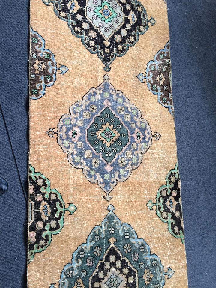 Runner Runner Rug 2' 10" x 13' - No. WR15845