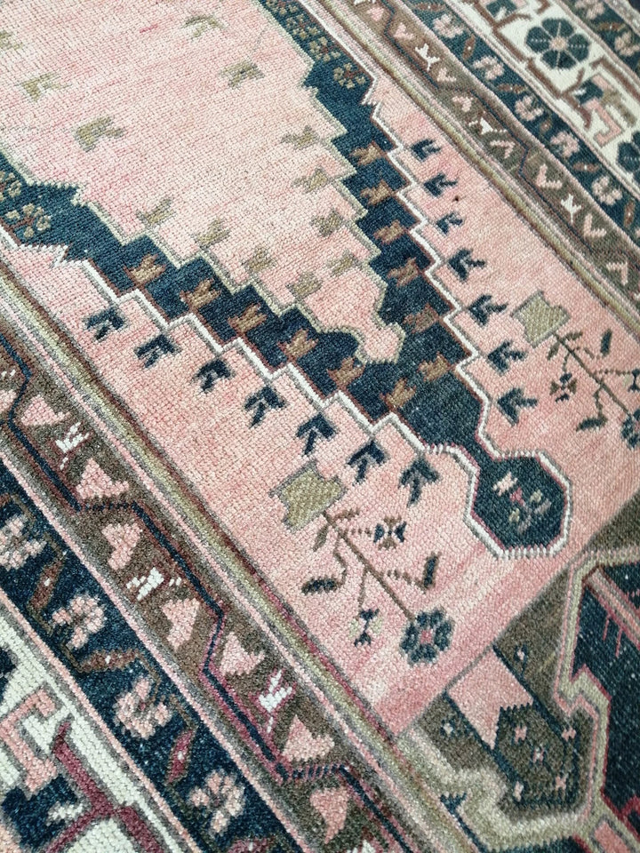 Turkish Runner Rug 3' 5" x 5' Hand-Knotted | No. WR16723