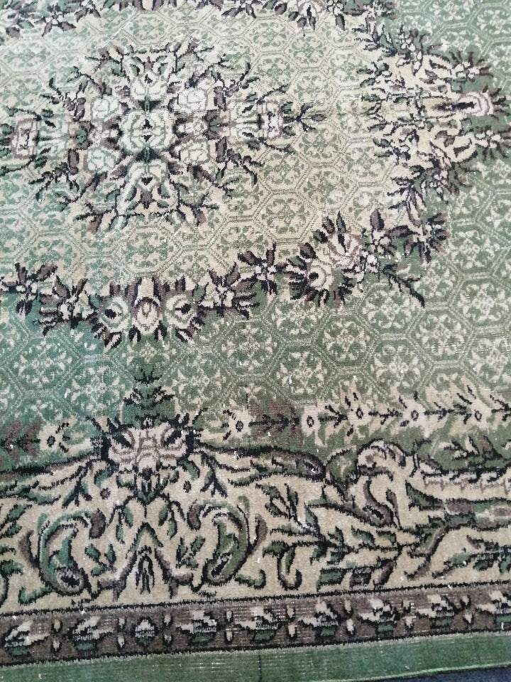 Muted Runner Rug 6' 8" x 10' - No. WR17086
