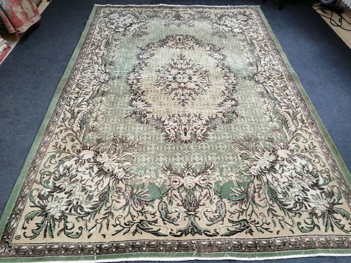 Muted Runner Rug 6' 8" x 10' - No. WR17086