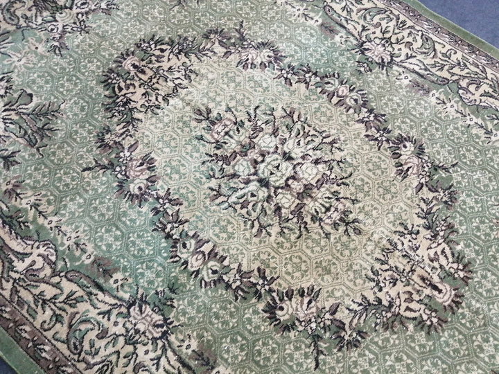 Muted Runner Rug 6' 8" x 10' - No. WR17086
