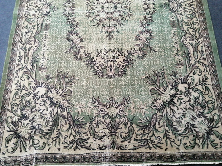 Muted Runner Rug 6' 8" x 10' - No. WR17086
